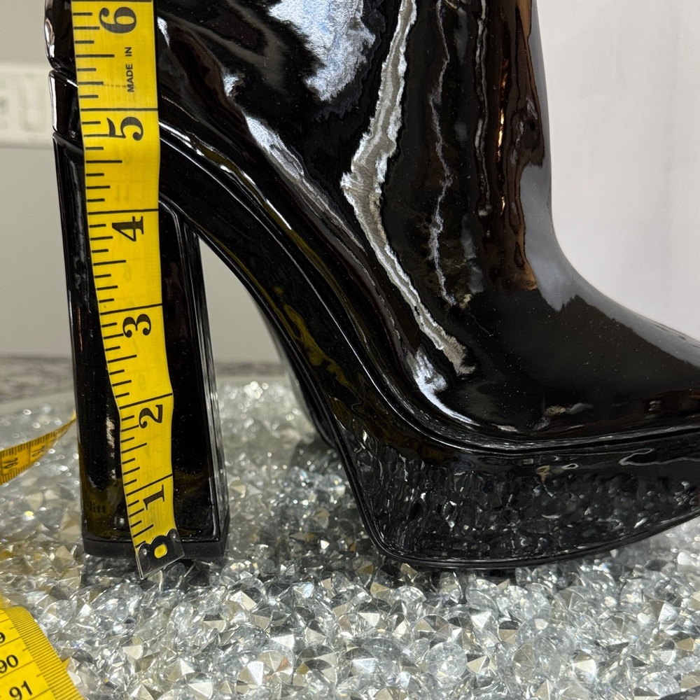 GUESS Black Patent Platform Ankle Boots NEW - Picture 14 of 17
